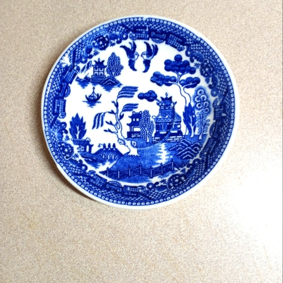 Vintage Blue Willow Plates. Small Dessert Dishes in Blue and White Japanese - Picture 1 of 2